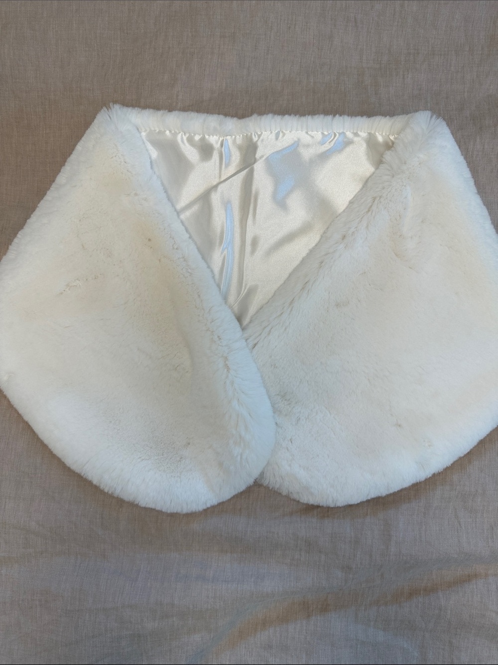White Faux Fur Collar Wrap